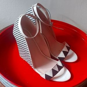Cute geometric high wedges